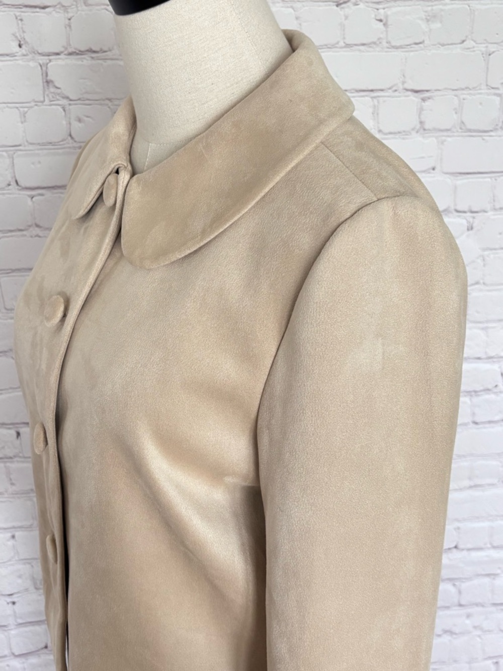 WAYF Elena Cream Cropped Suede-Like Button Front Jacket--NWT--S - Picture 3 of 16